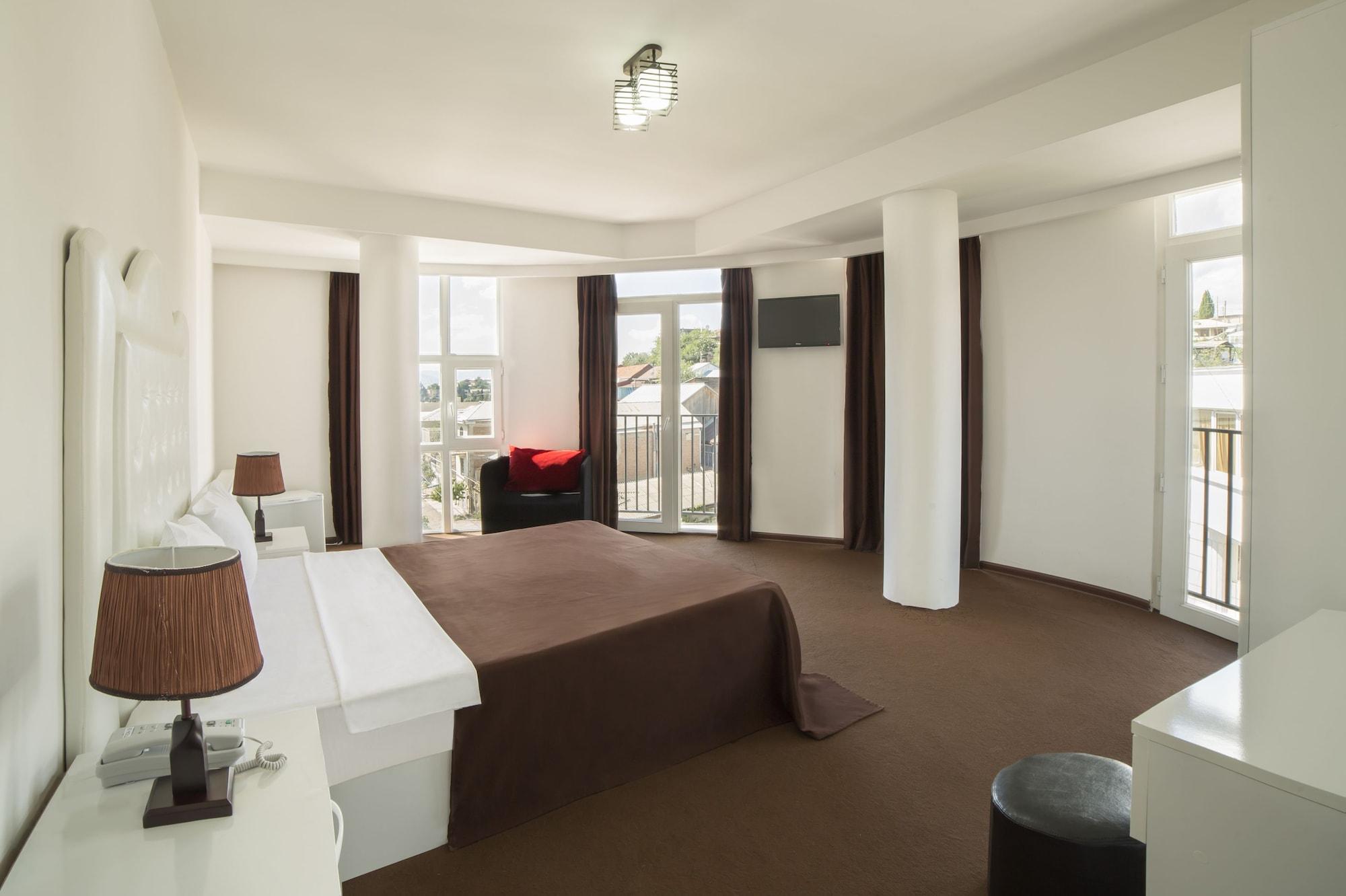Hotel Grand Palace Tbilisi Esterno foto
