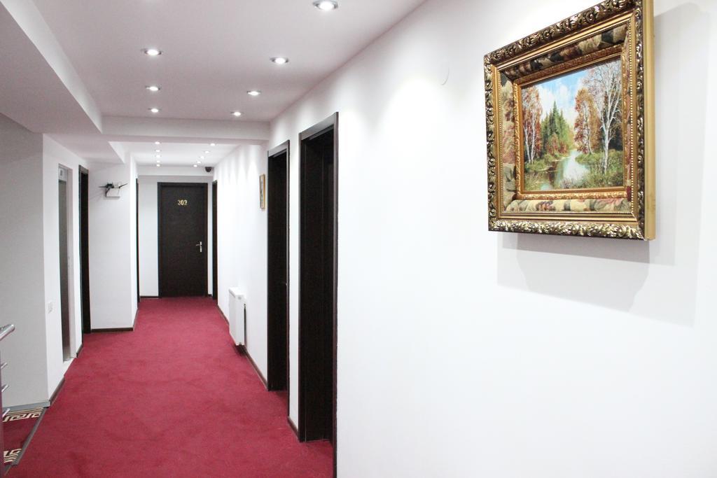 Hotel Grand Palace Tbilisi Esterno foto