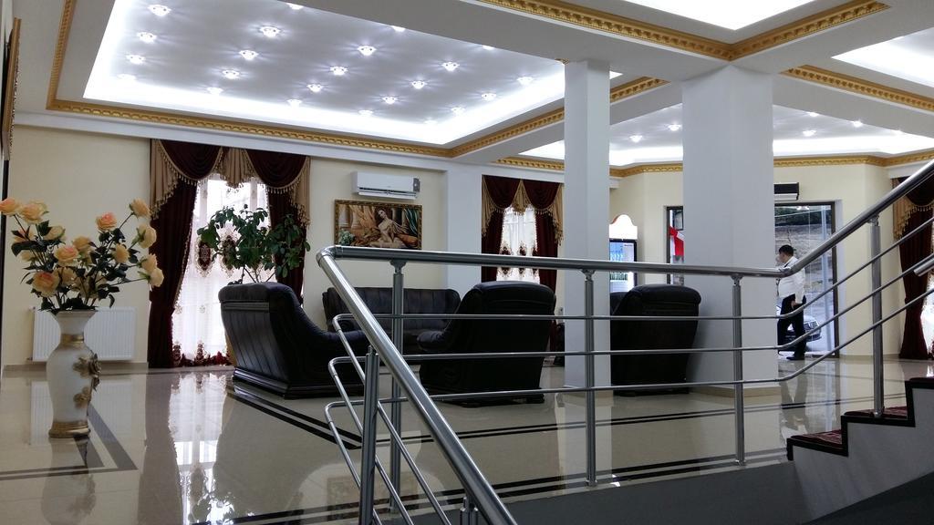 Hotel Grand Palace Tbilisi Esterno foto