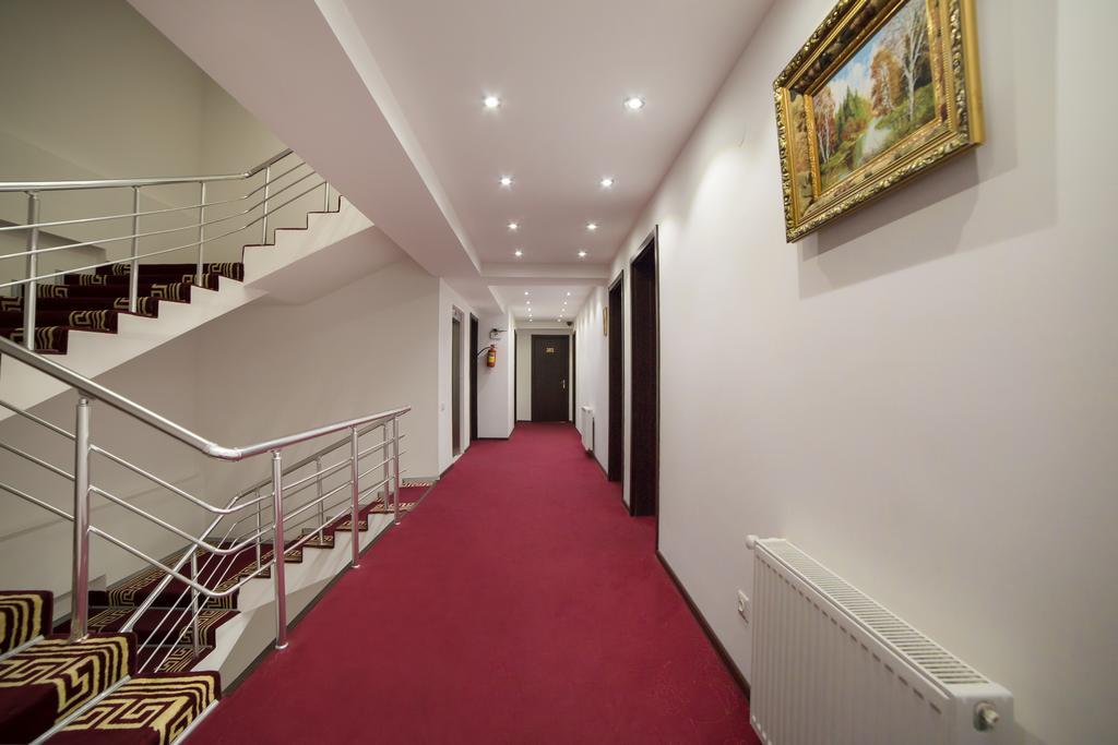Hotel Grand Palace Tbilisi Esterno foto