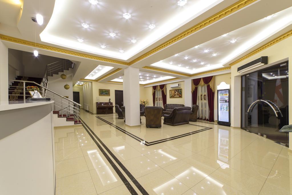 Hotel Grand Palace Tbilisi Esterno foto
