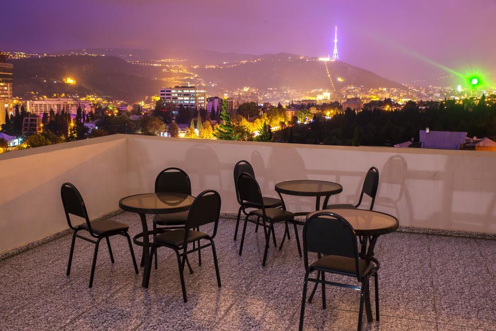 Hotel Grand Palace Tbilisi Esterno foto