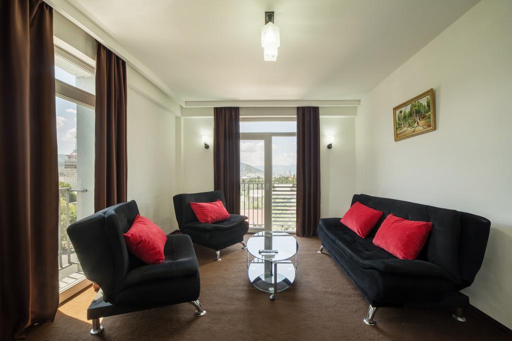 Hotel Grand Palace Tbilisi Esterno foto