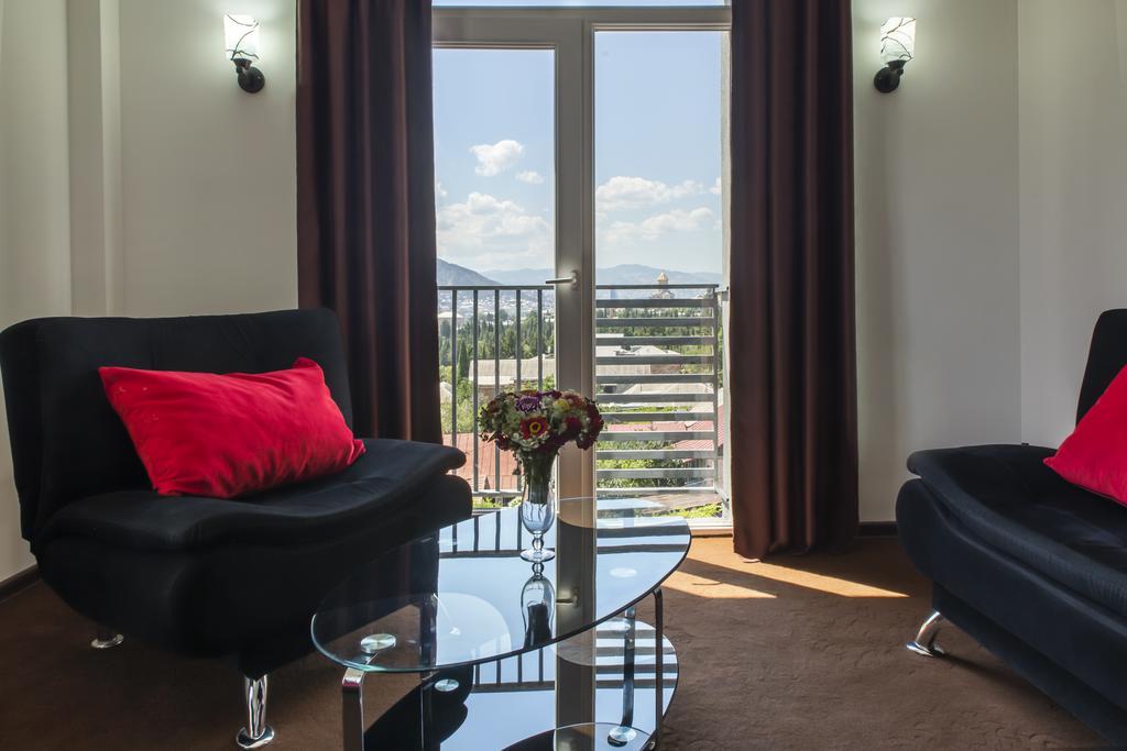 Hotel Grand Palace Tbilisi Esterno foto