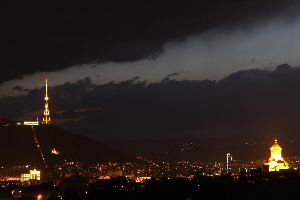 Hotel Grand Palace Tbilisi Esterno foto