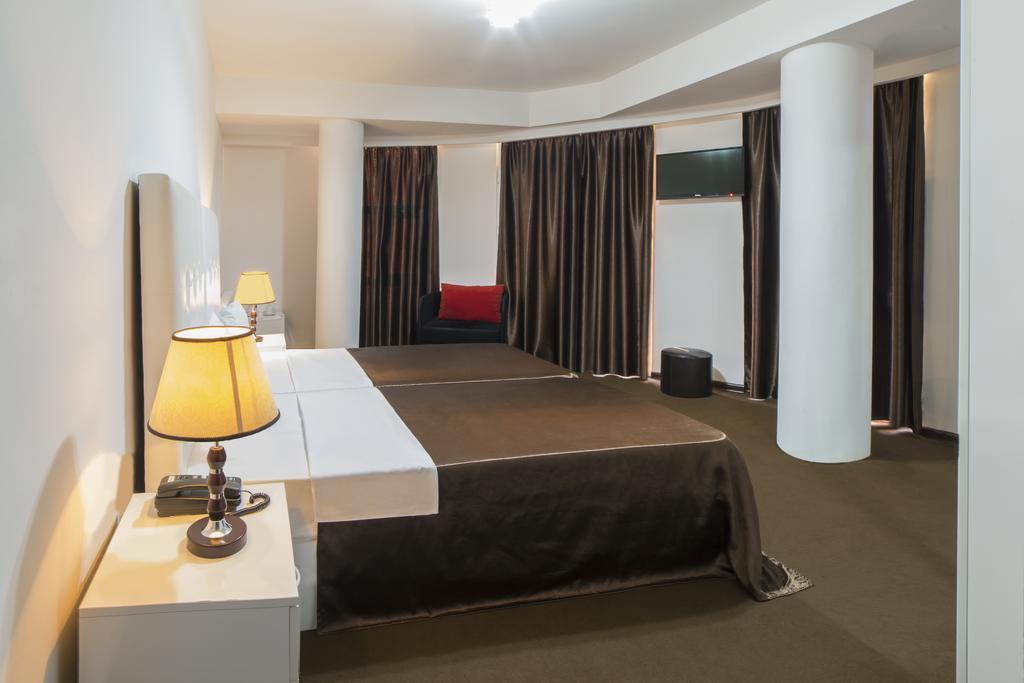 Hotel Grand Palace Tbilisi Esterno foto
